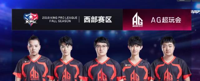 身于网球运